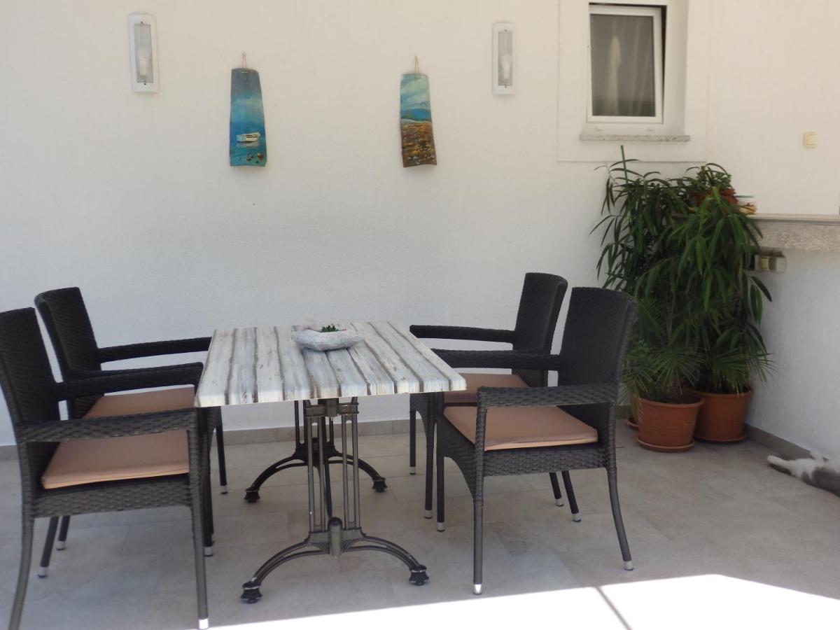 Apartments Rezek Supetarska Draga Dış mekan fotoğraf