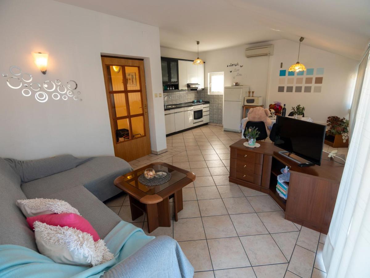 Apartments Rezek Supetarska Draga Dış mekan fotoğraf