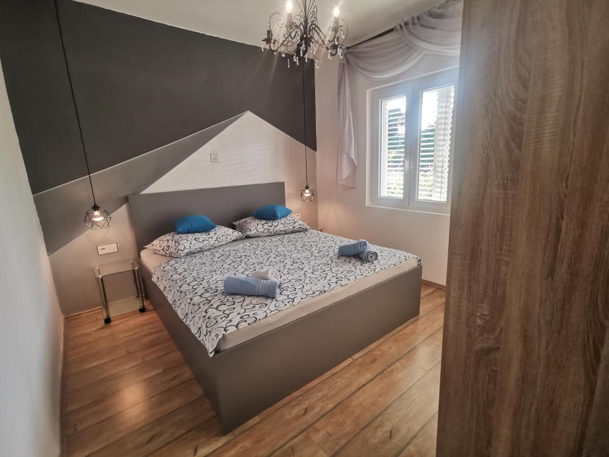 Apartments Rezek Supetarska Draga Dış mekan fotoğraf