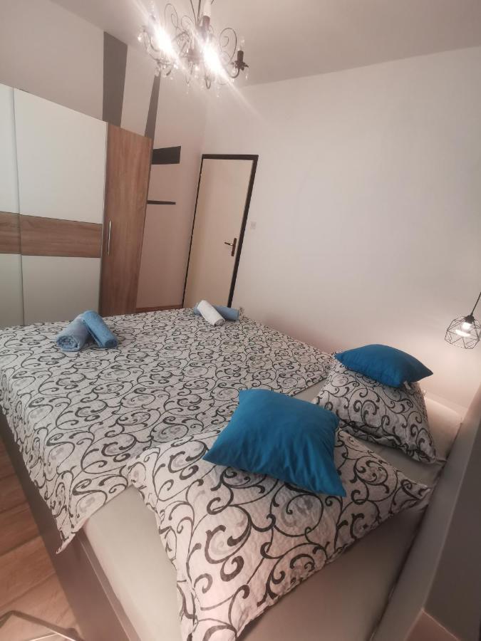 Apartments Rezek Supetarska Draga Dış mekan fotoğraf
