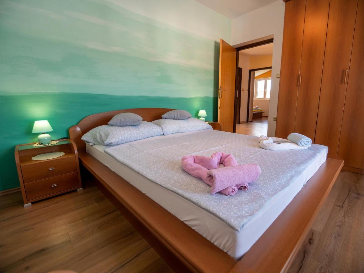 Apartments Rezek Supetarska Draga Dış mekan fotoğraf