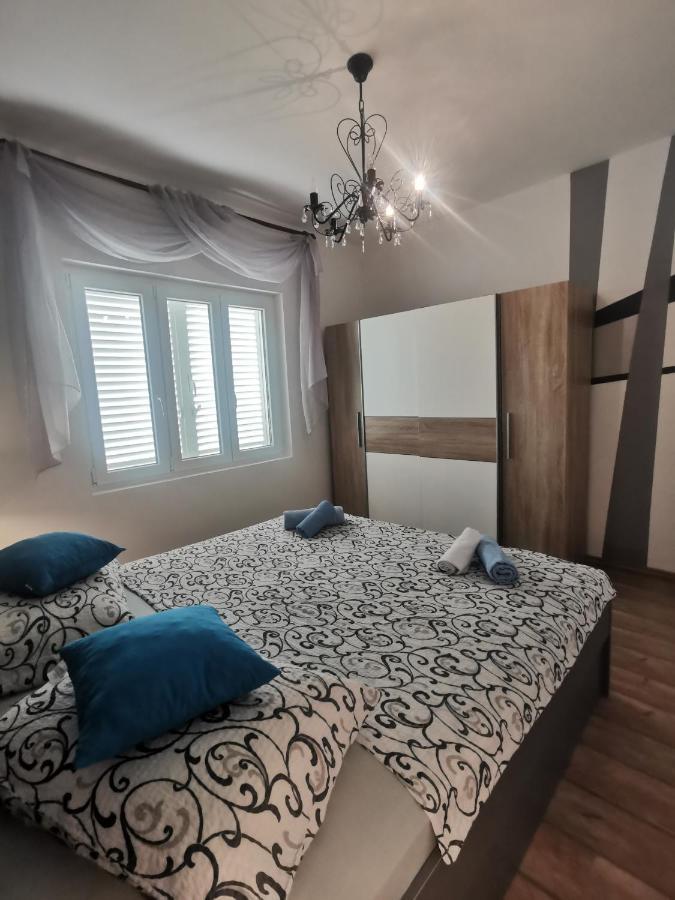 Apartments Rezek Supetarska Draga Dış mekan fotoğraf