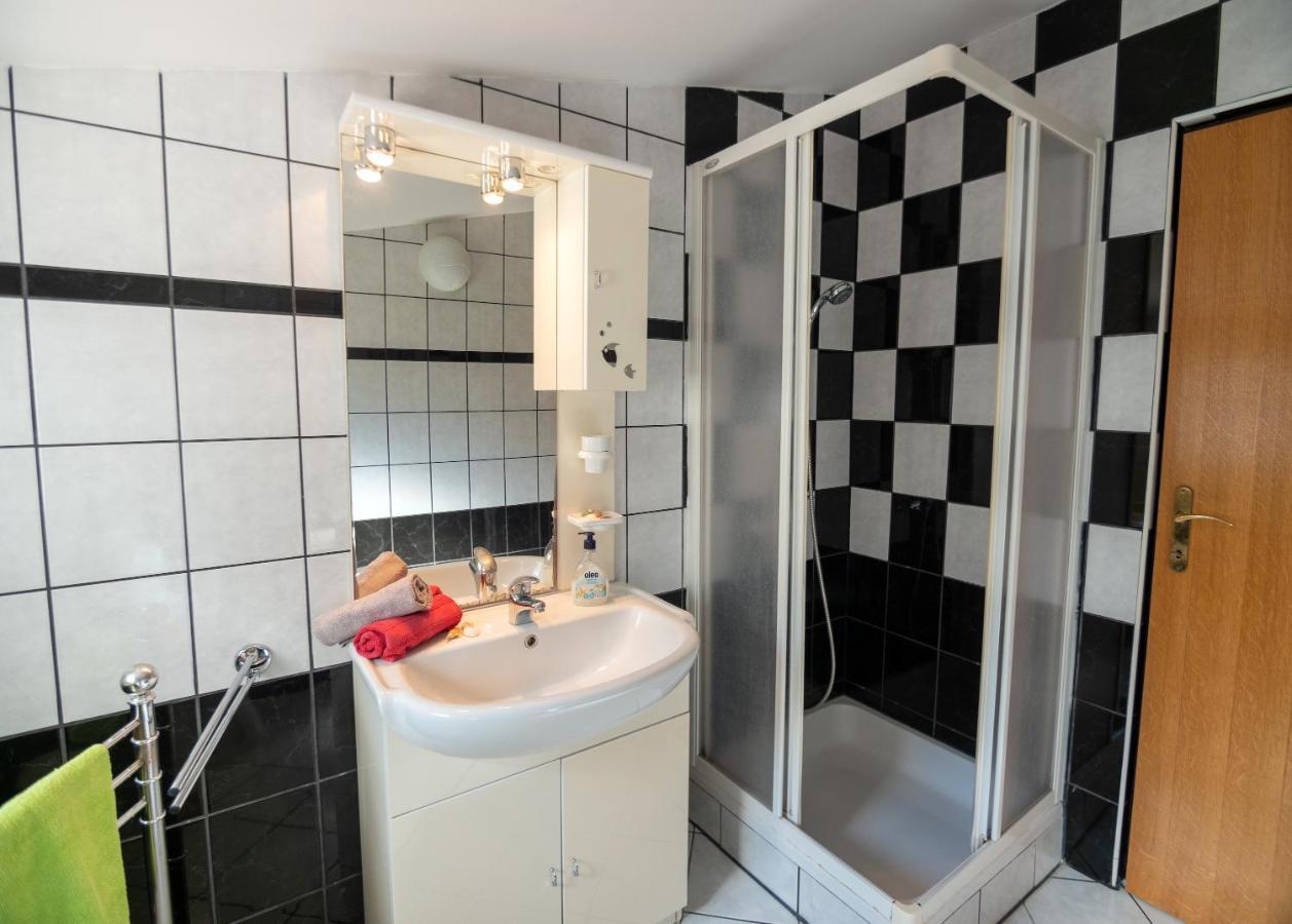 Apartments Rezek Supetarska Draga Dış mekan fotoğraf